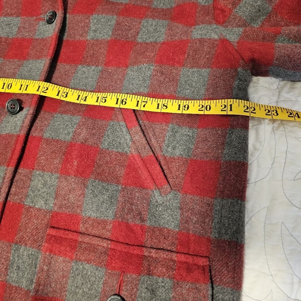 J. Crew Vintage Red and Gray Plaid Wool Blend Coat Women's Size Medium *Smell - Picture 6 of 8